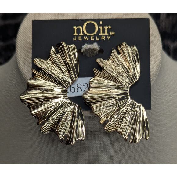 nOir Jewelry Jewelry - Chunky Gold Tone Earrings Ginkgo Leaf Shape